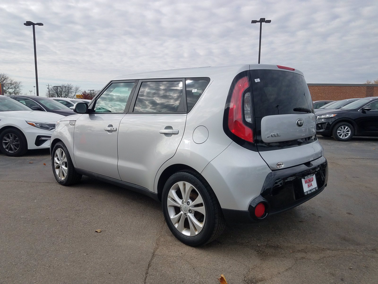 Pre-Owned 2016 Kia Soul + FWD Hatchback